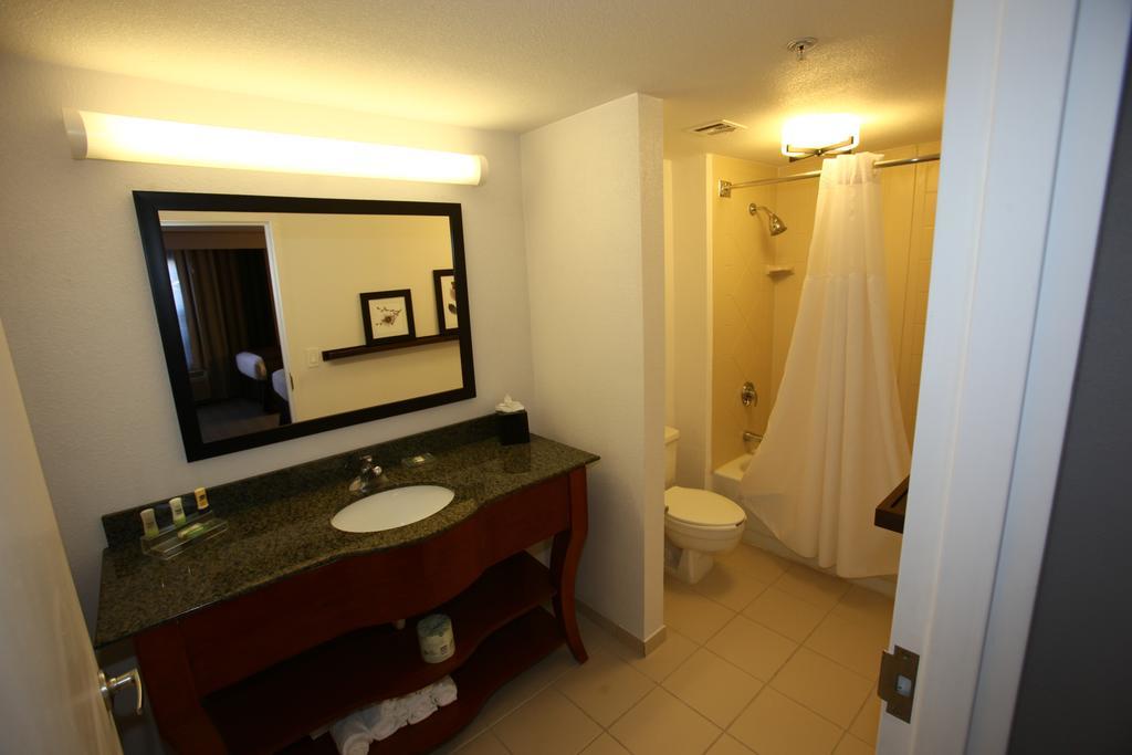 Greentree Inn & Suites Phoenix Sky Harbor Номер фото