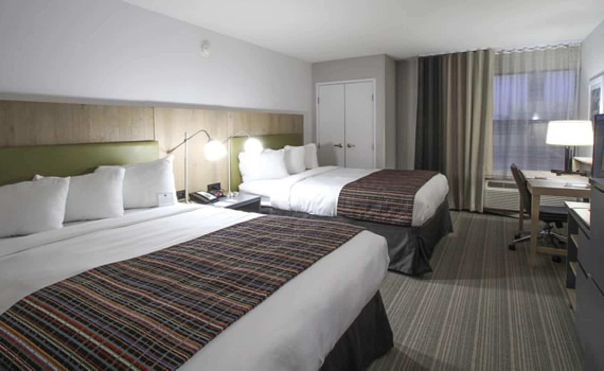 Greentree Inn & Suites Phoenix Sky Harbor Экстерьер фото