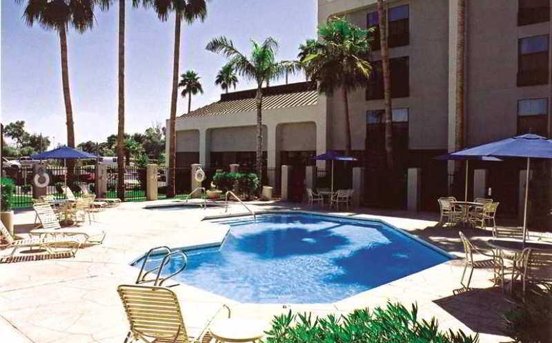 Greentree Inn & Suites Phoenix Sky Harbor Экстерьер фото