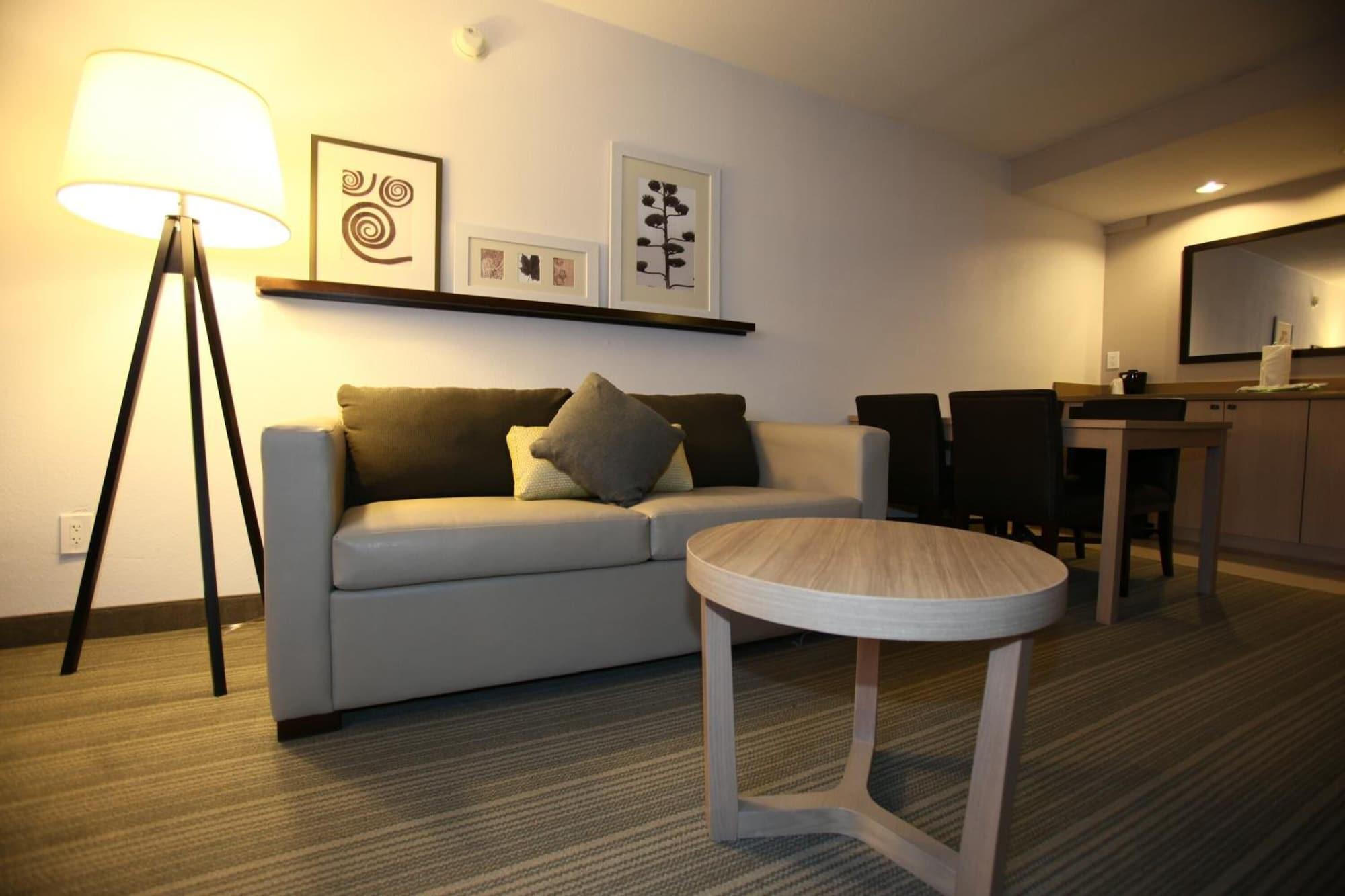 Greentree Inn & Suites Phoenix Sky Harbor Экстерьер фото