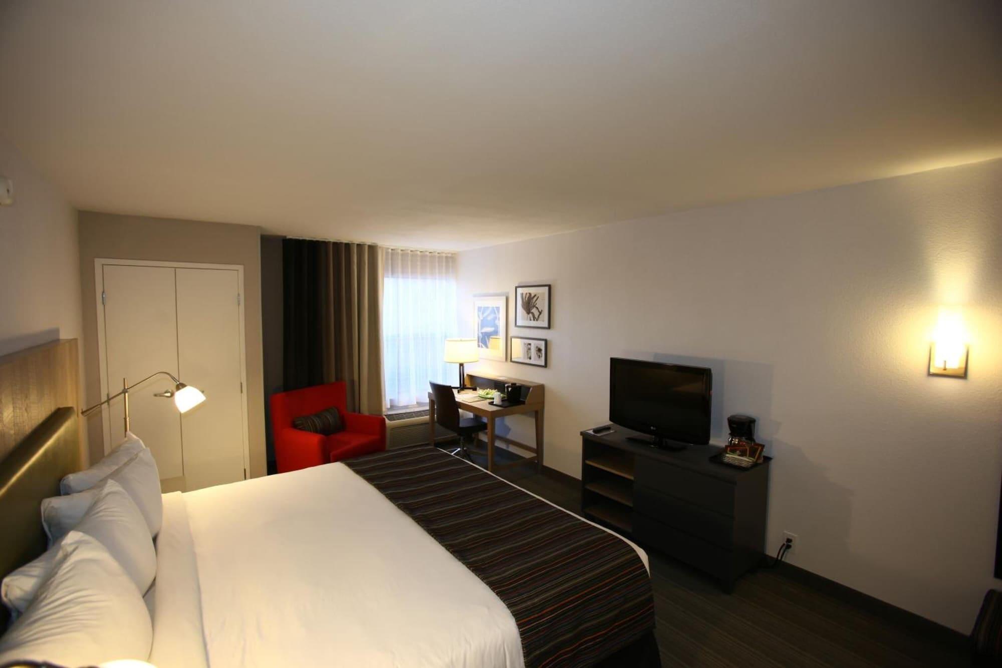 Greentree Inn & Suites Phoenix Sky Harbor Экстерьер фото