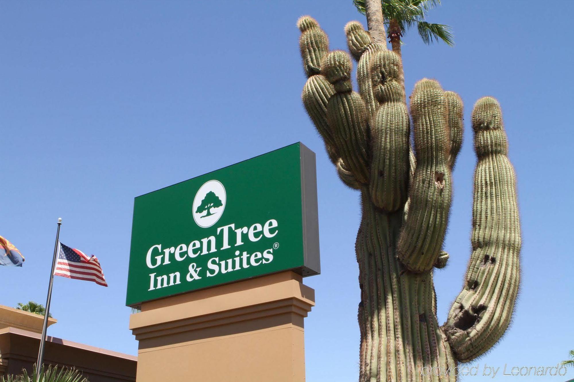 Greentree Inn & Suites Phoenix Sky Harbor Экстерьер фото
